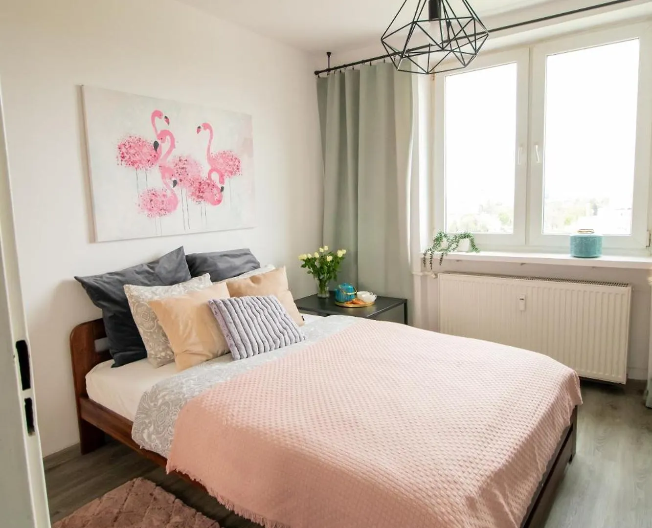 Piotrapartments - Daleka Cozy Train&Airport Apartment 바르샤바