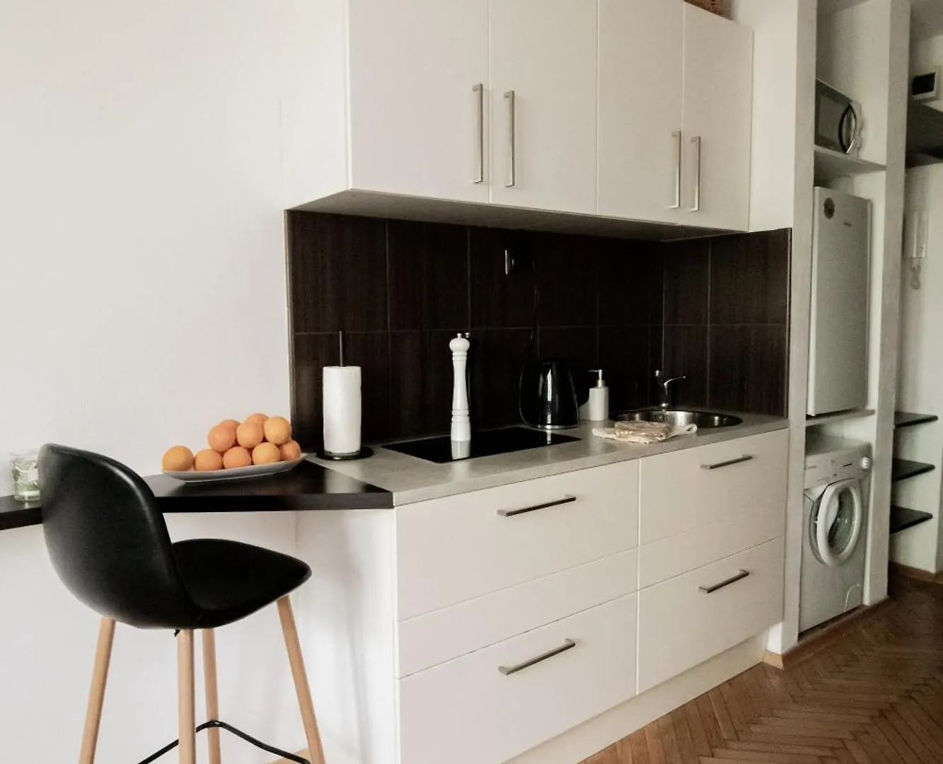 Piotrapartments - Daleka Cozy Train&Airport Apartment 바르샤바 폴란드