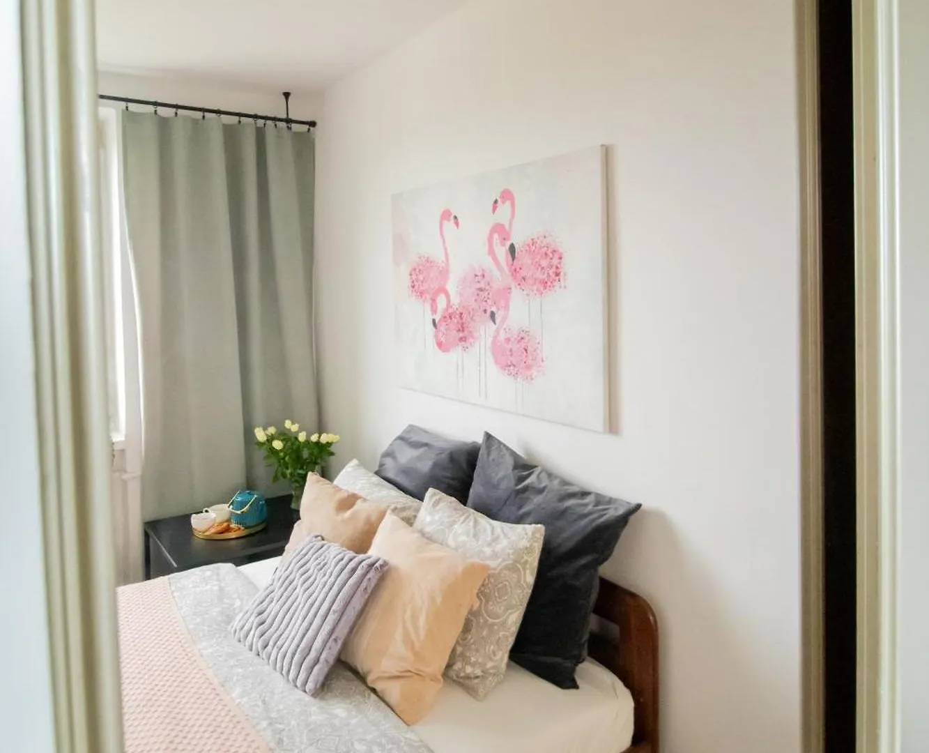 Piotrapartments - Daleka Cozy Train&Airport Apartment 바르샤바